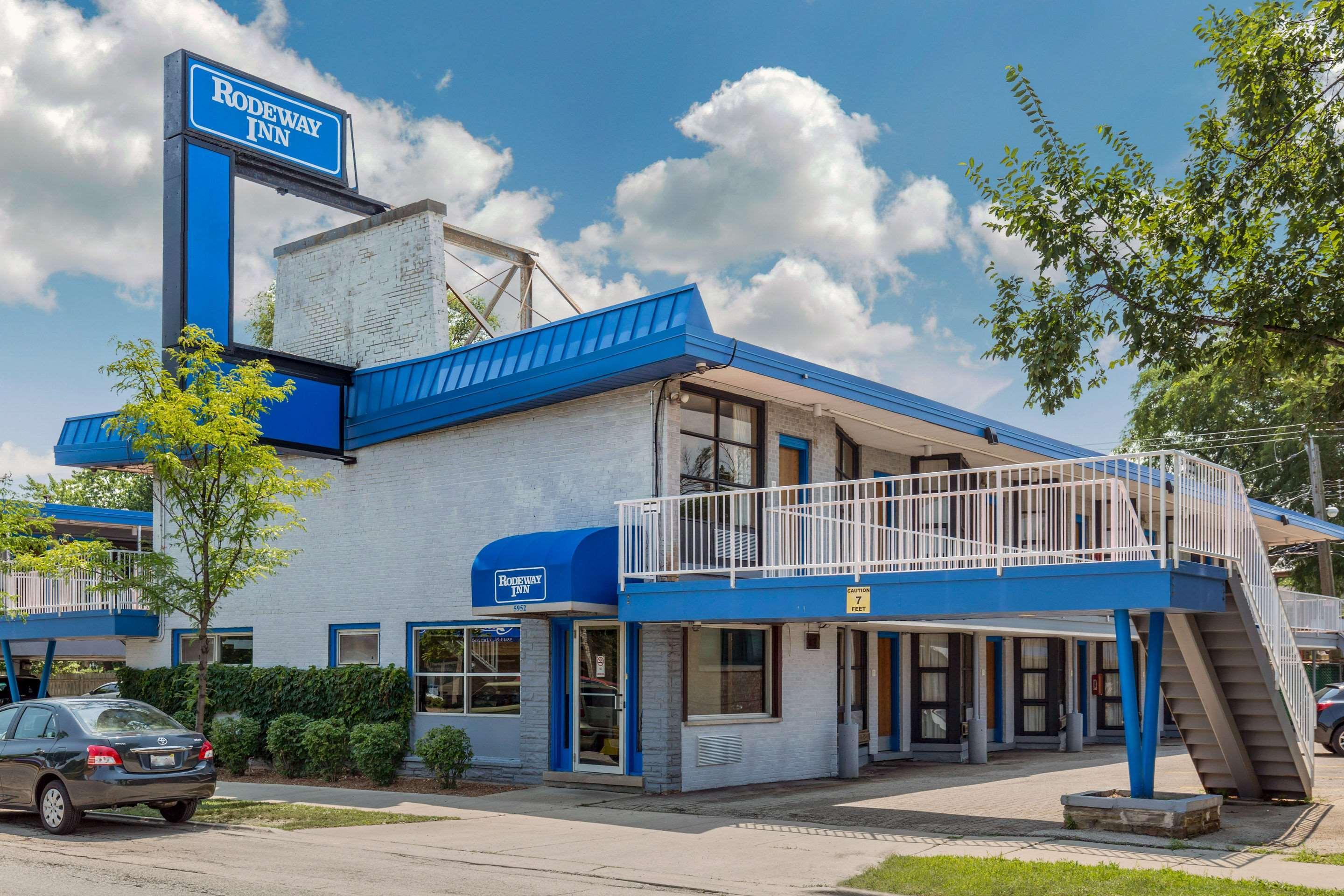 Rodeway Inn Чикаго Экстерьер фото