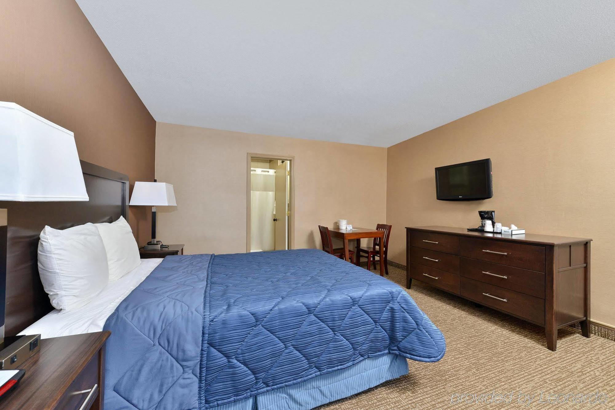 Rodeway Inn Чикаго Экстерьер фото